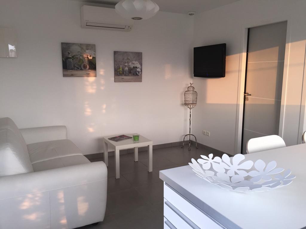 Villa Mas de l Aire Corneilla-del-Vercol Habitación foto